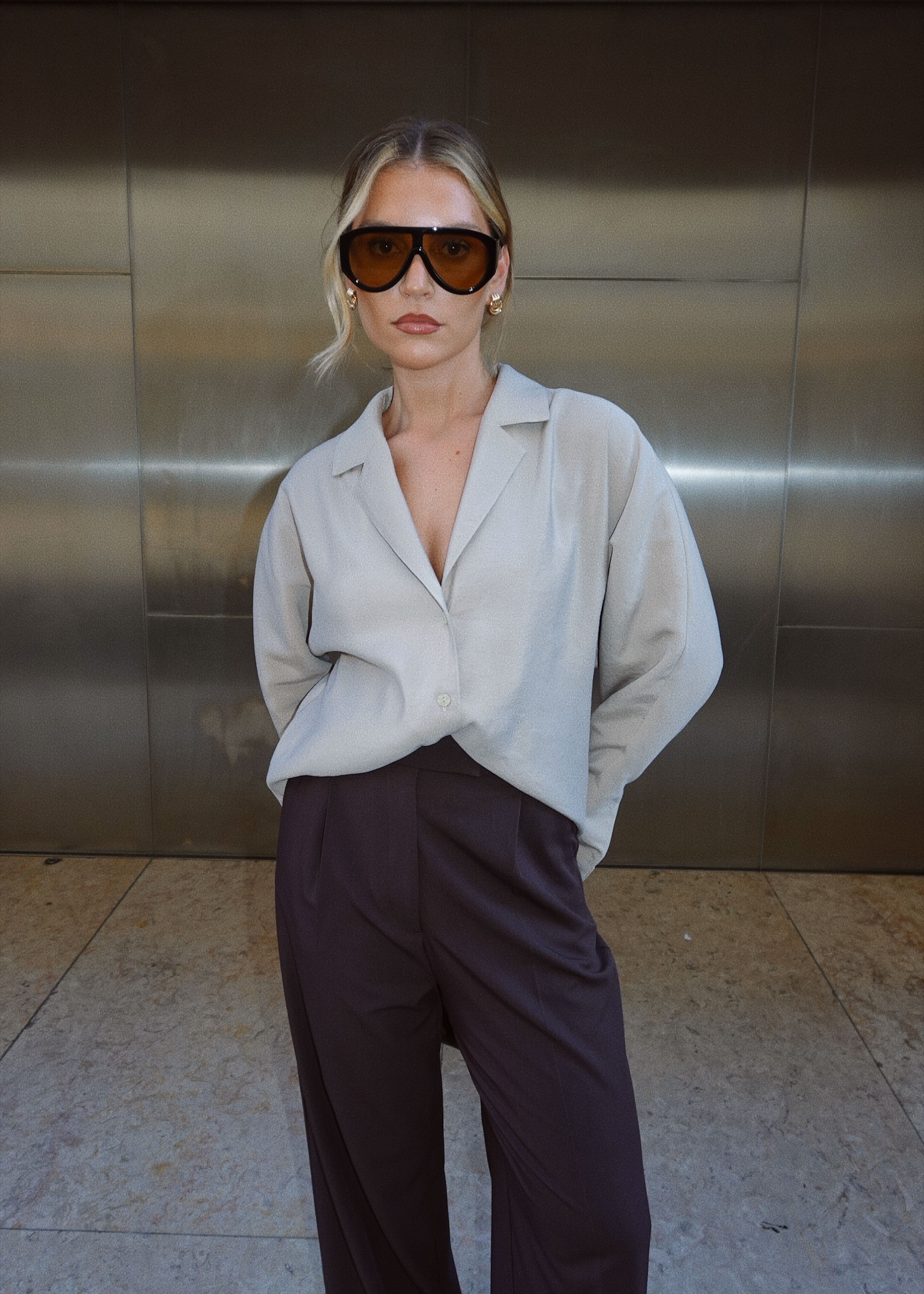 Lea Flowy Blouse With Collar