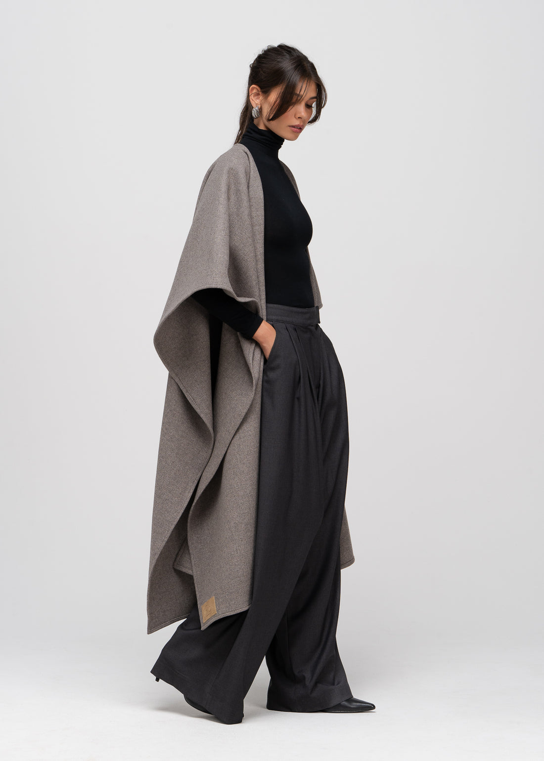 Drape Maxi Wool Cape | Grey