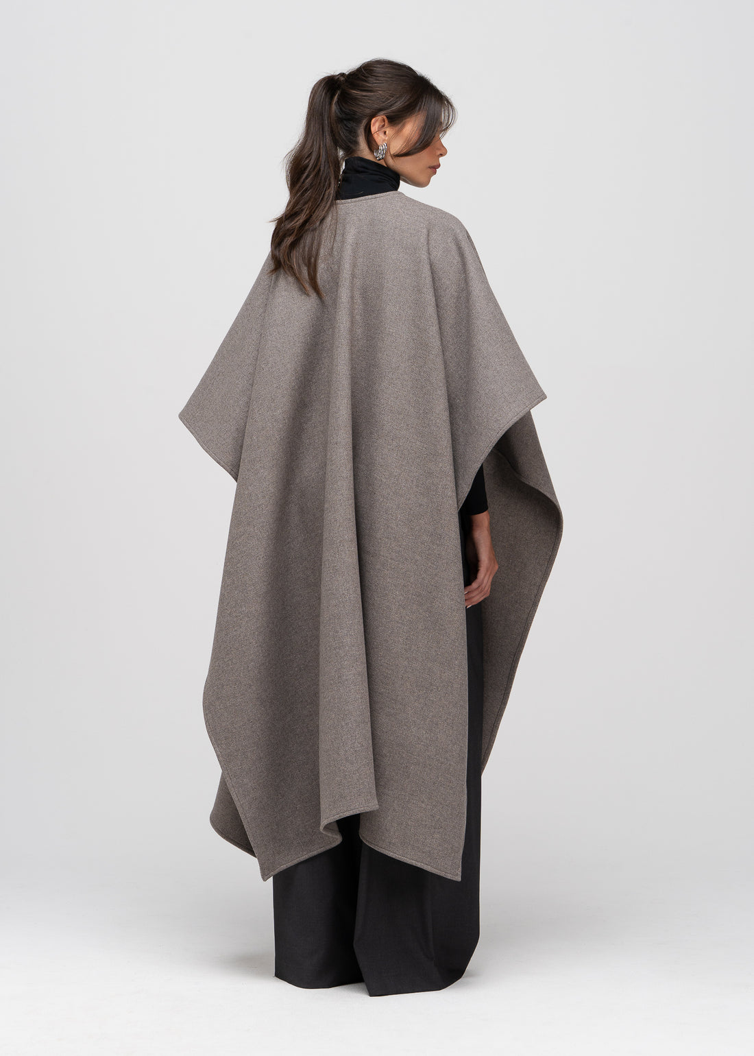 Drape Maxi Wool Cape | Grey