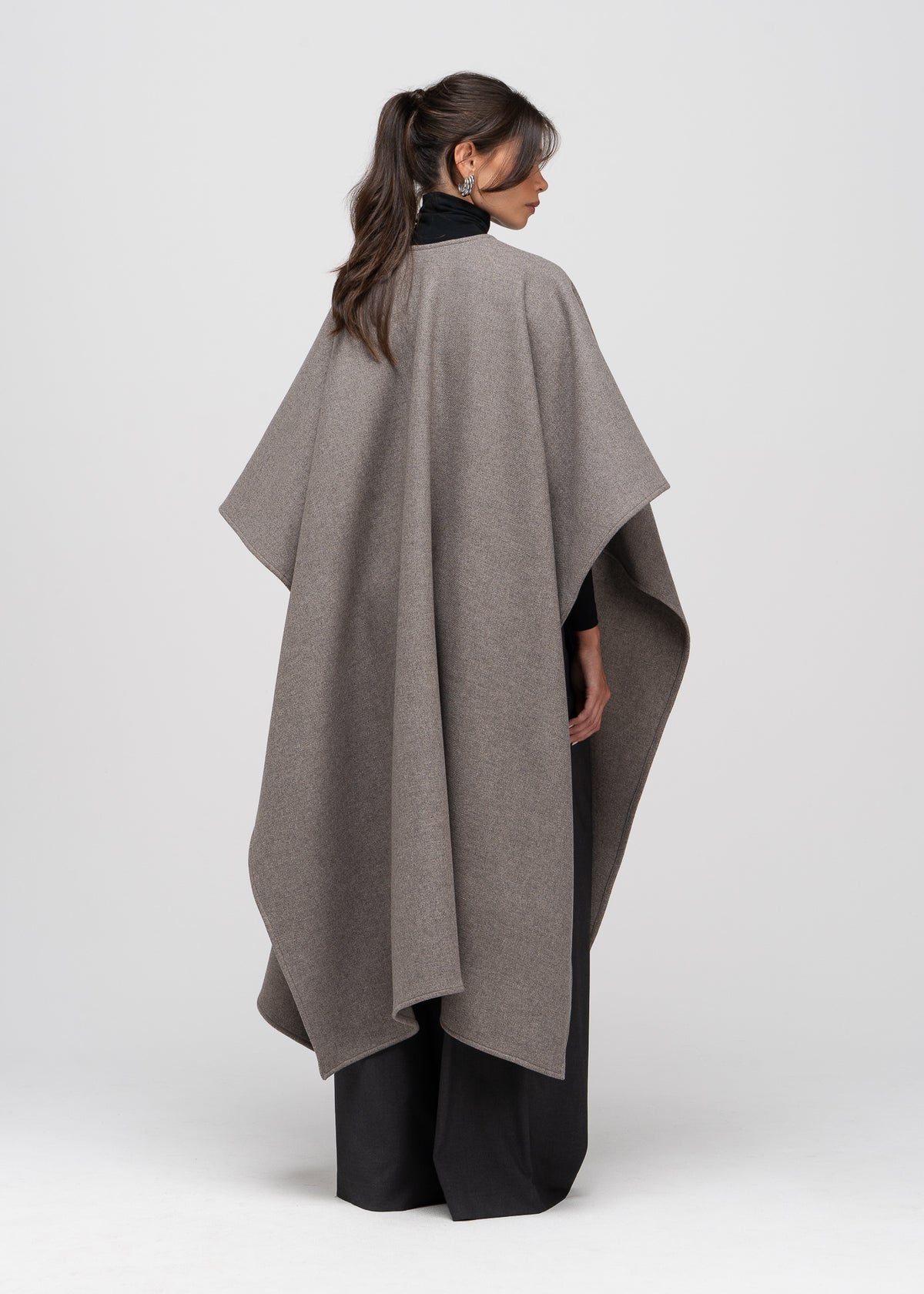 Drape Maxi Wool Cape | Grey