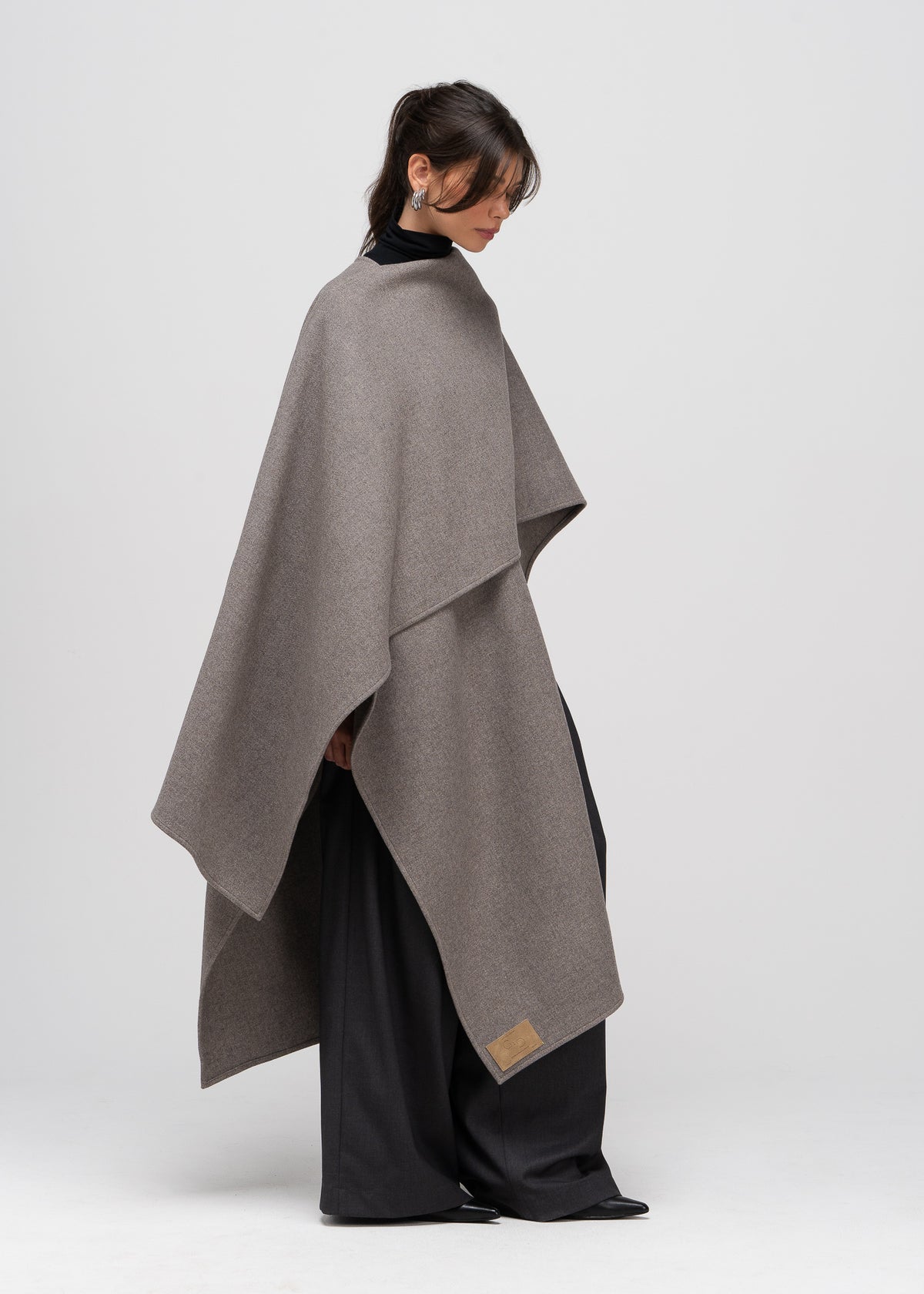 Drape Maxi Wool Cape | Grey