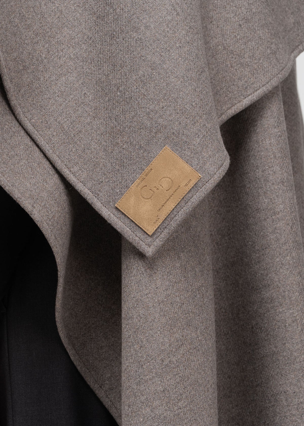 Drape Maxi Wool Cape | Grey