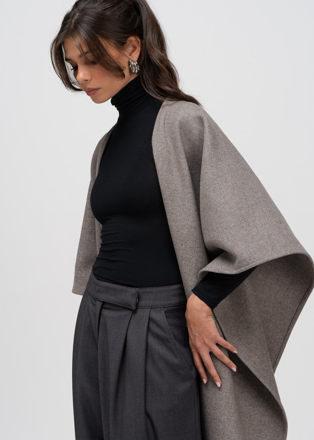 Drape Maxi Wool Cape | Grey