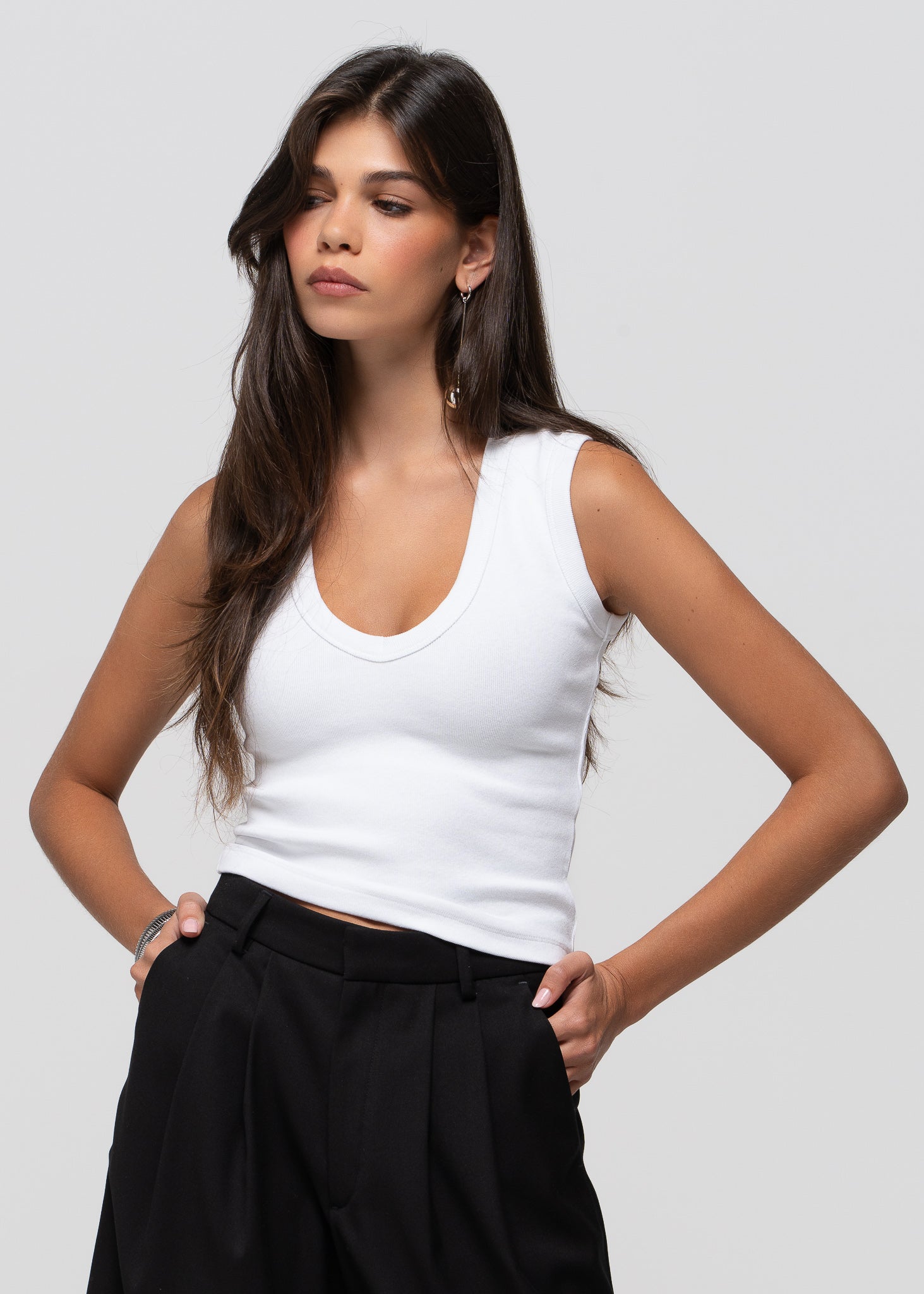 Fitted V-Neck Tank Top - White