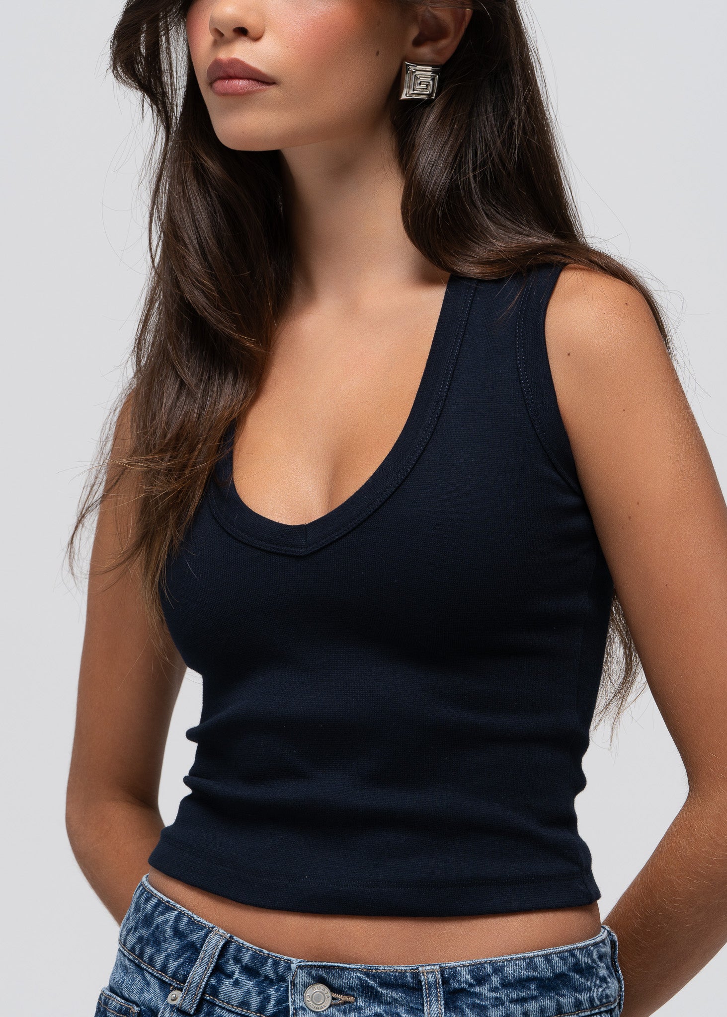 Fitted V-Neck Tank Top - Navy