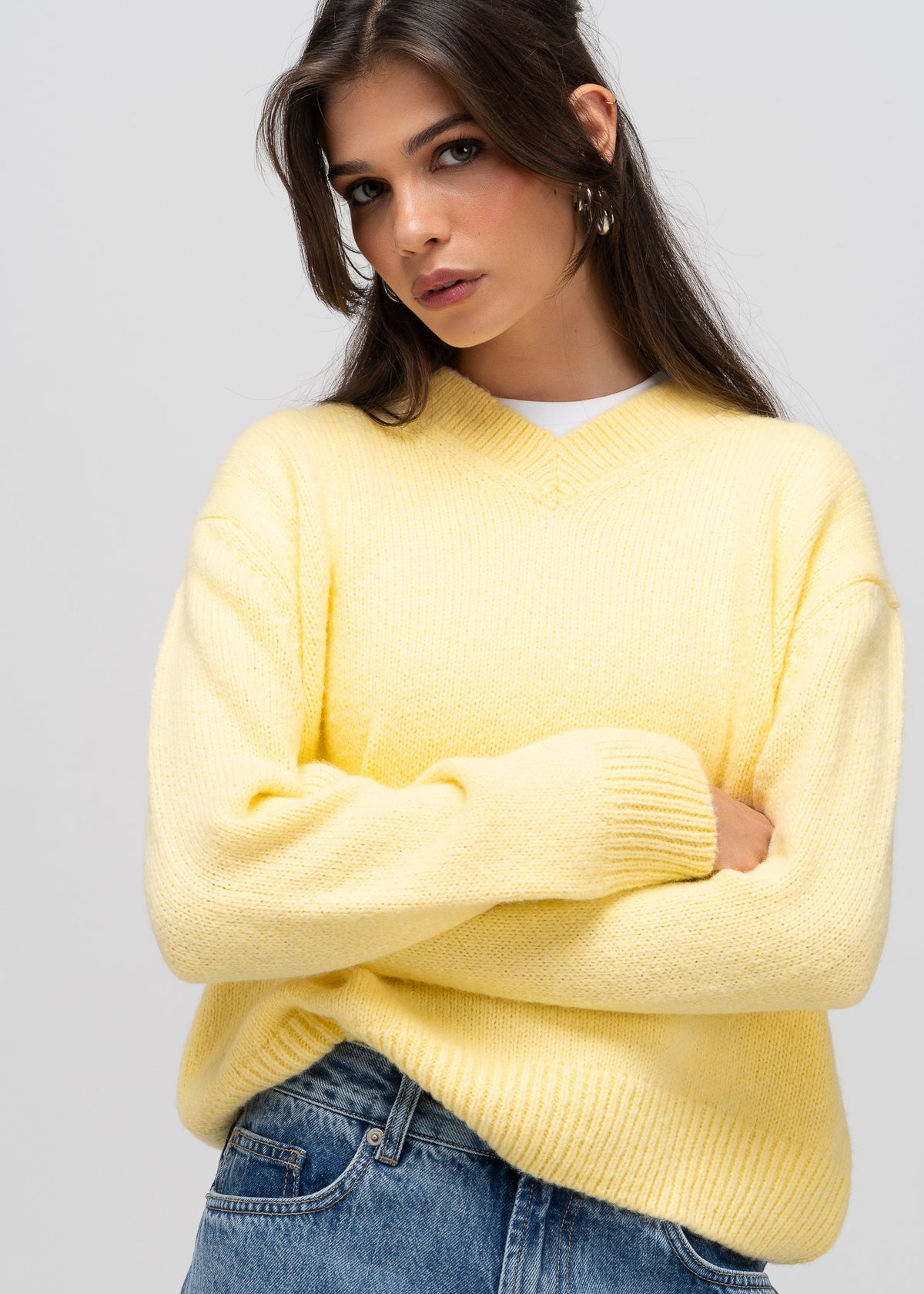 Zoe Oversized V-Neck Sweater – Yellow