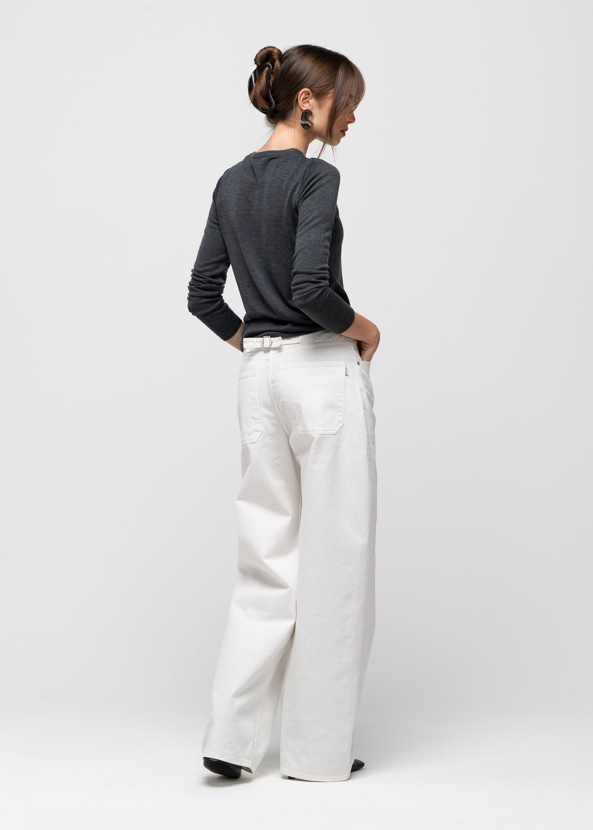Emma Classic Crewneck Knit Sweater - Anthracite