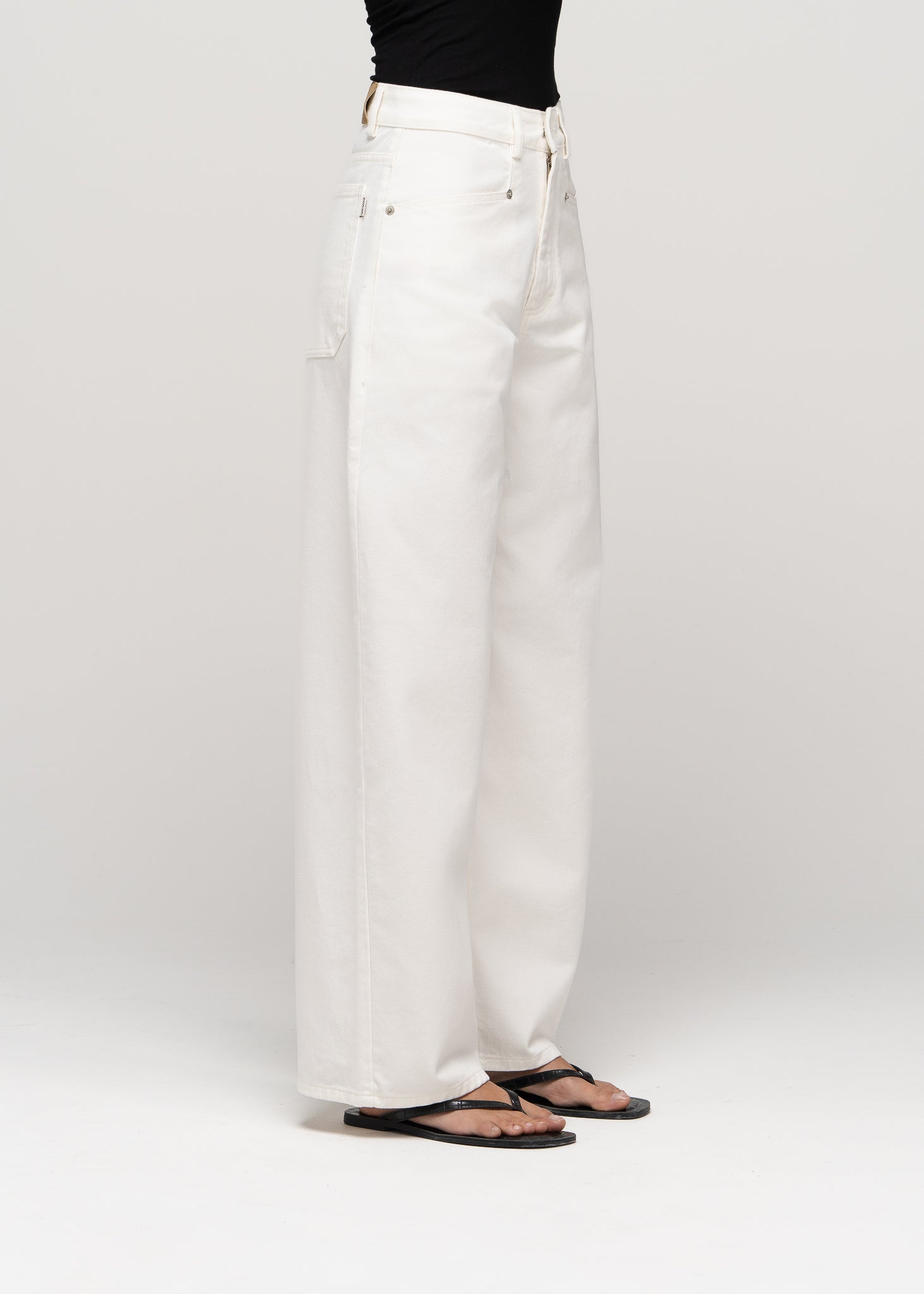 Ava Mid-Waist Barrel Jeans - White