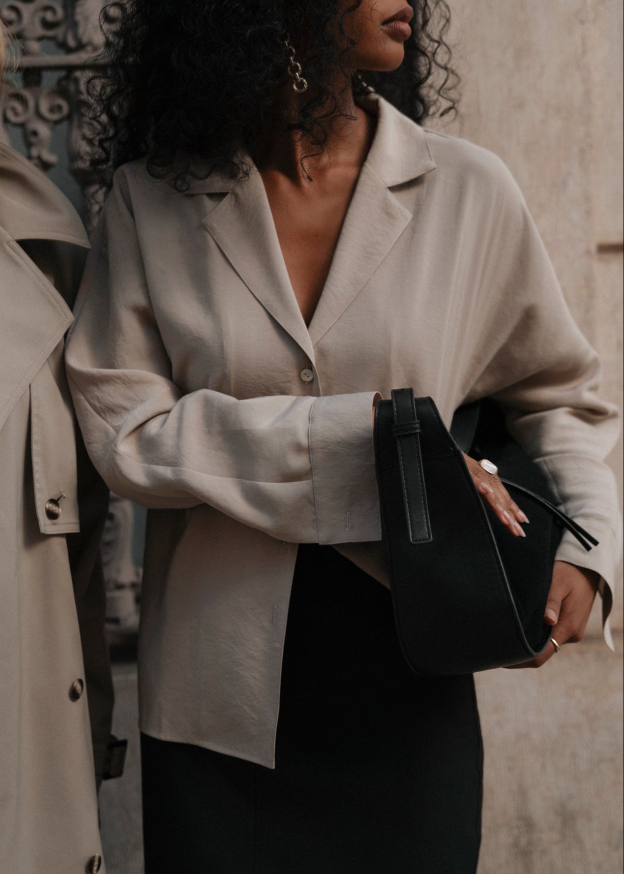 Lea Flowy Blouse With Collar