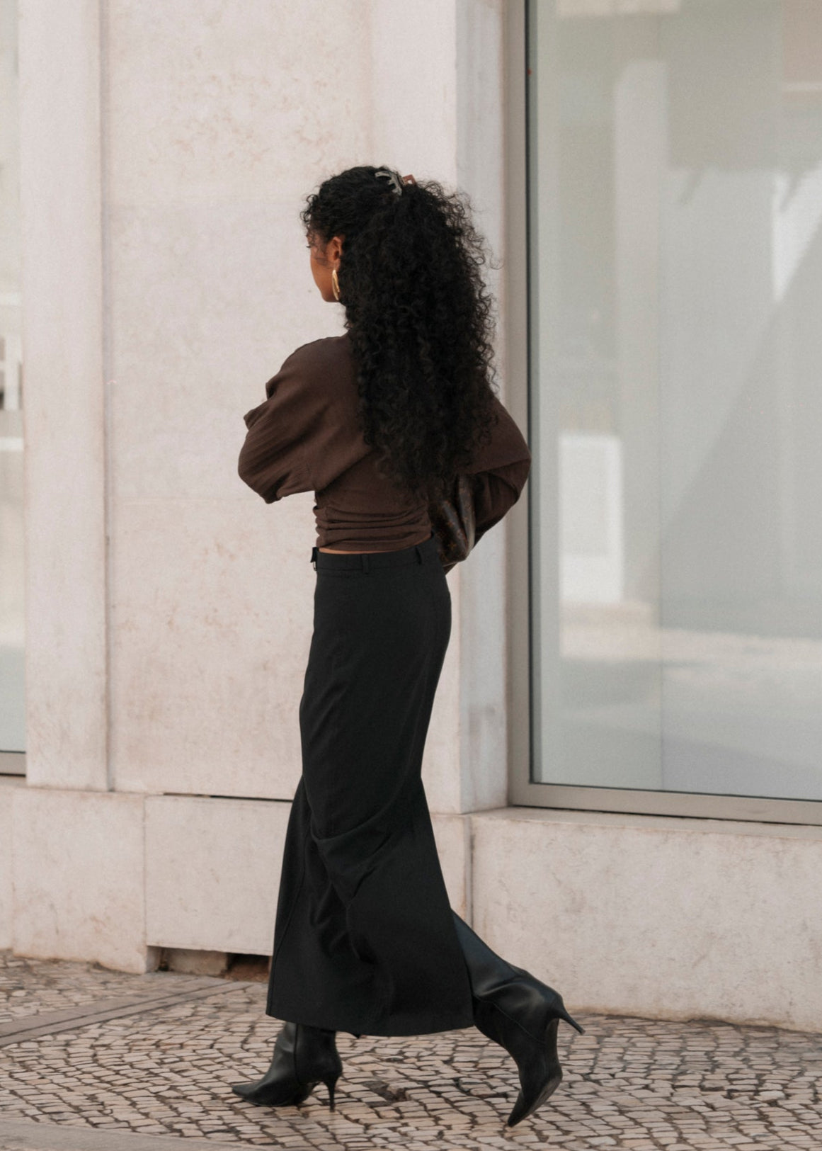 Keanu Tailored Mid-Waist Midi Skirt - Black