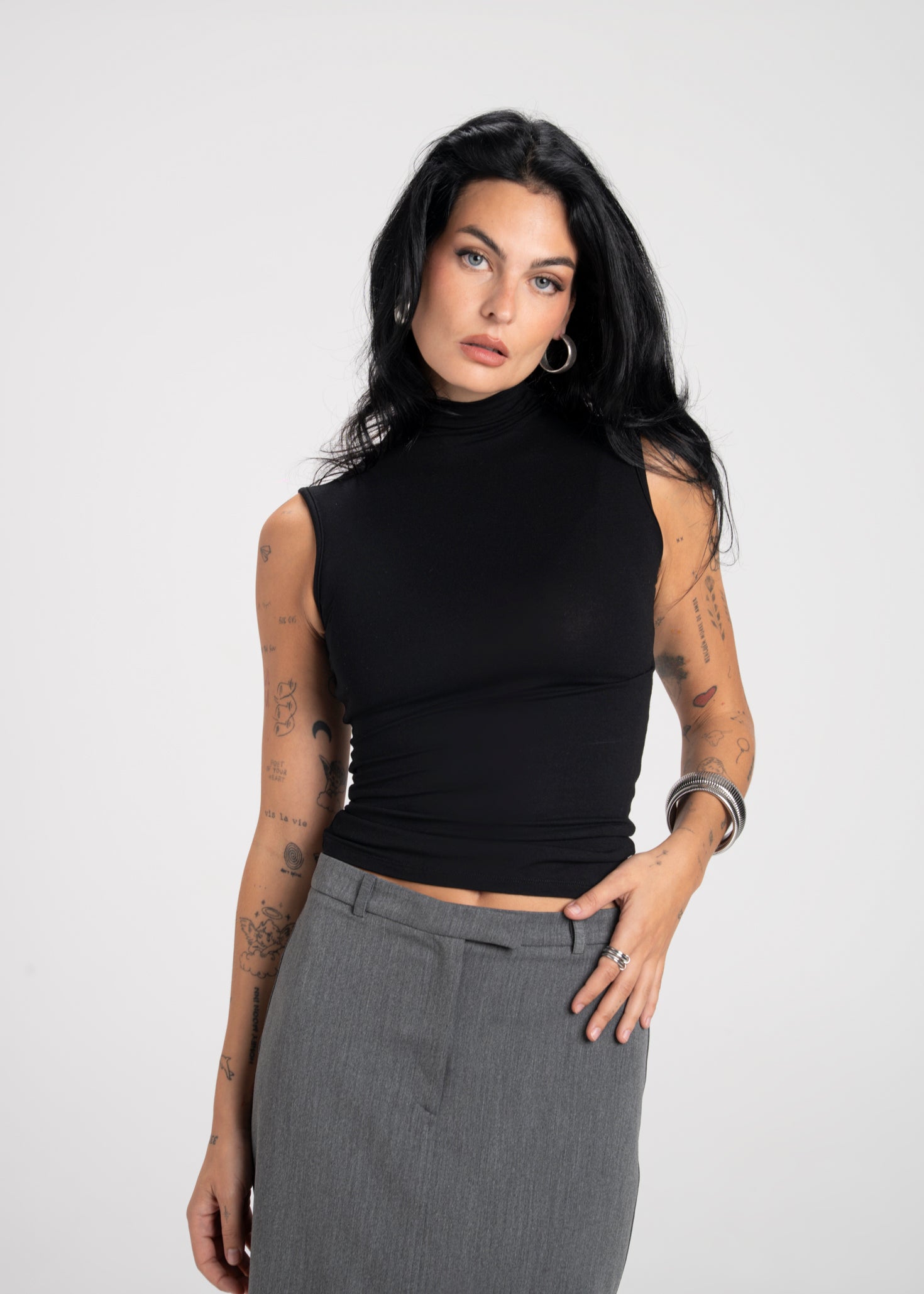 Petra Fitted High-Neck Top - Black
