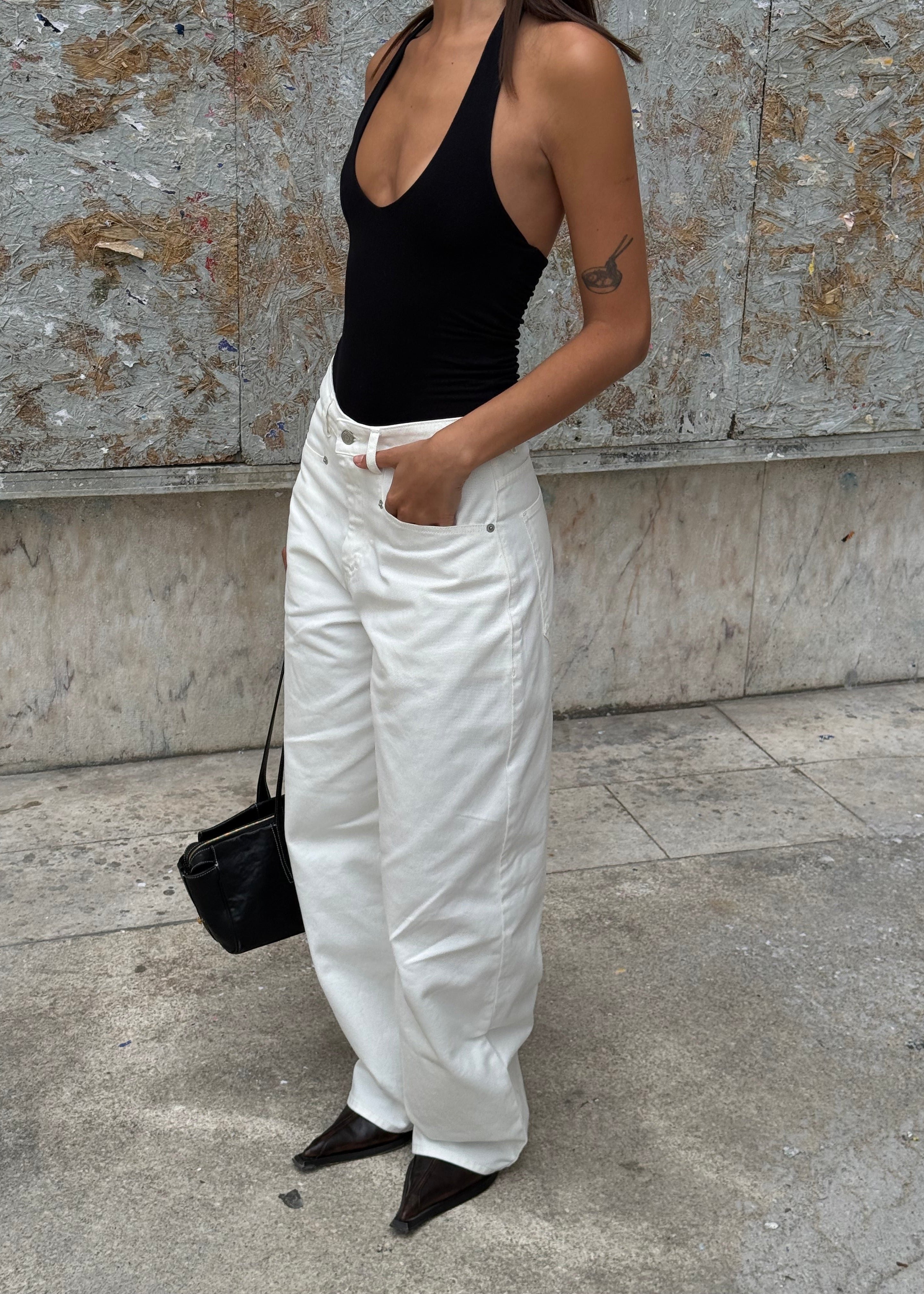 Ava Mid-Waist Barrel Jeans - White