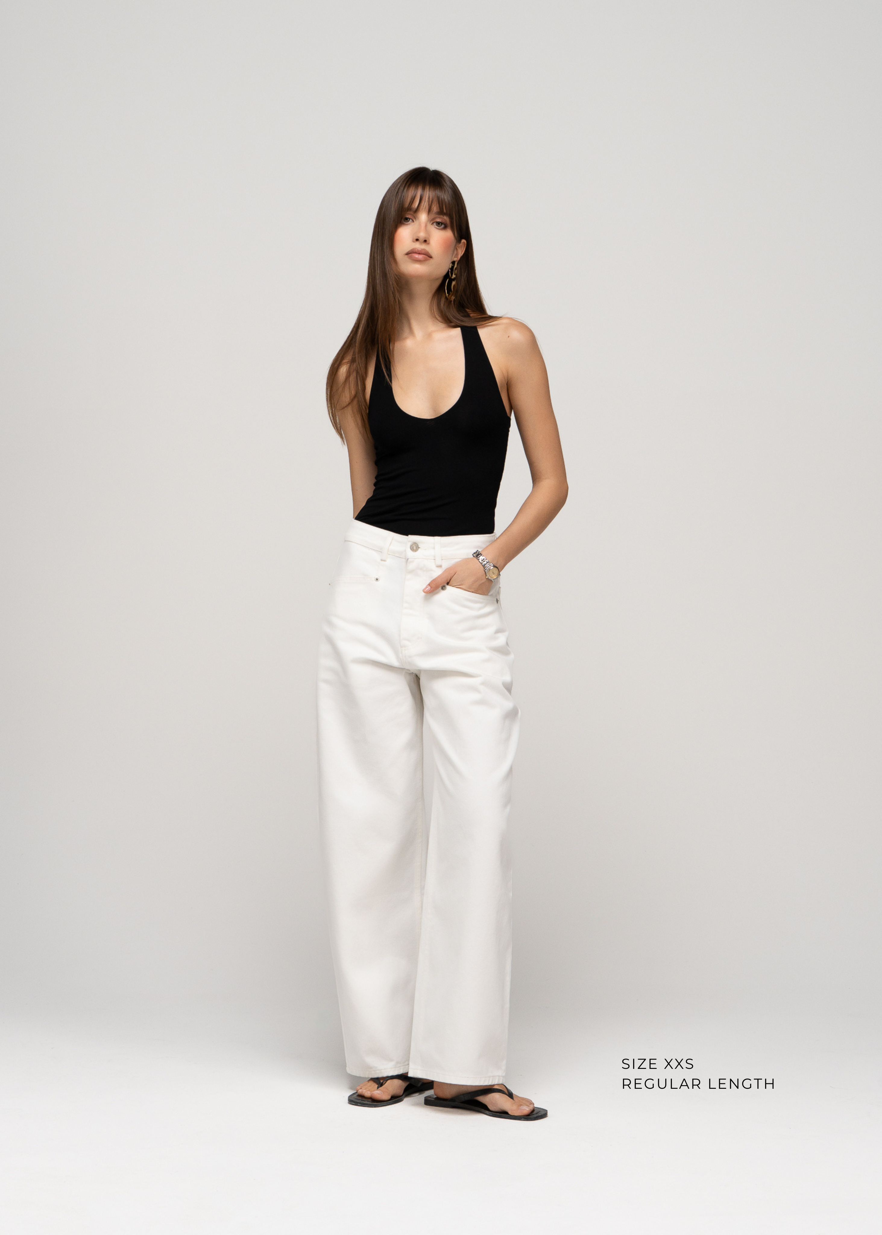 Ava Mid-Waist Barrel Jeans - White