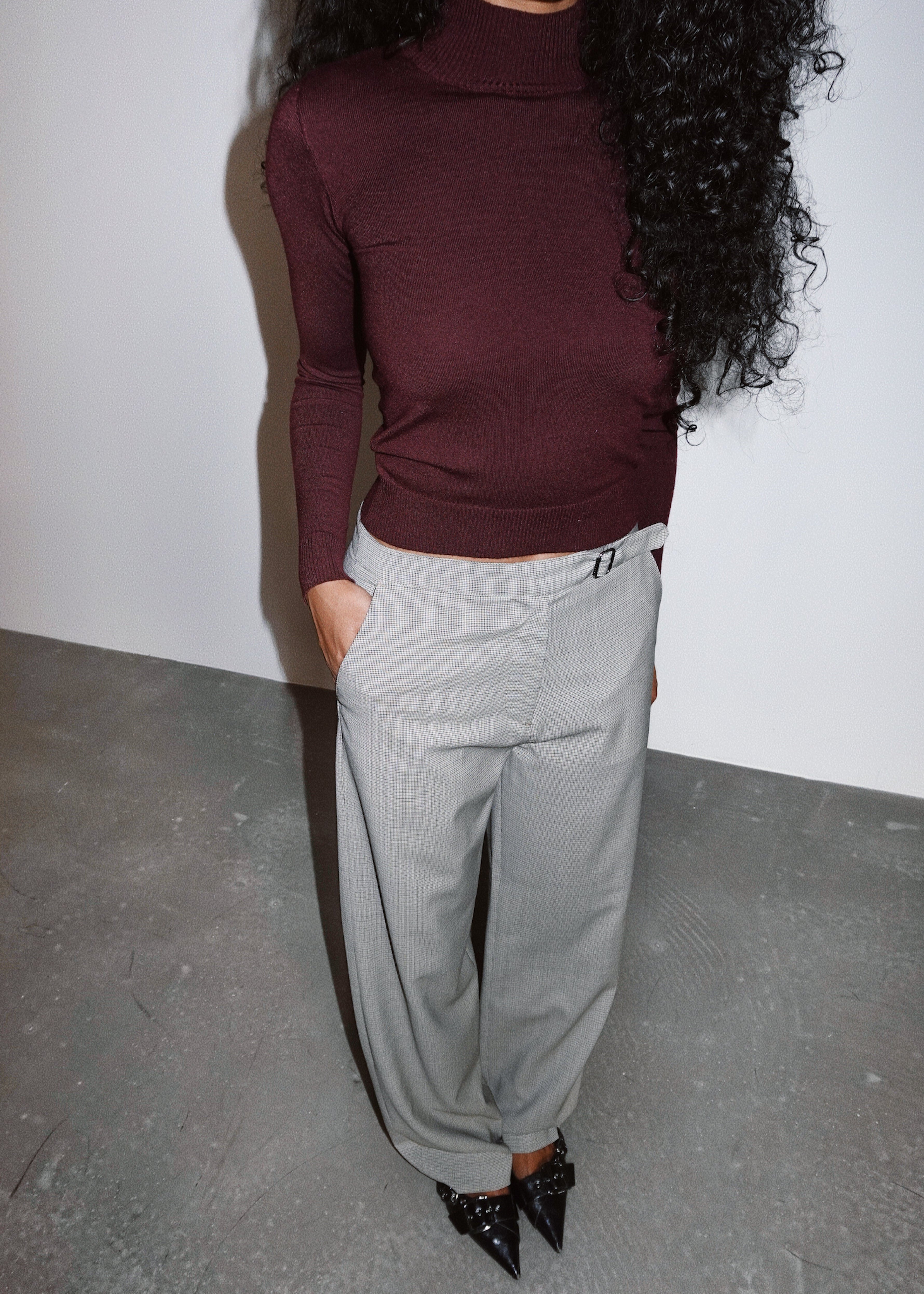 2nd Skin Knitted Mid-Neck Sweater - Bordeaux