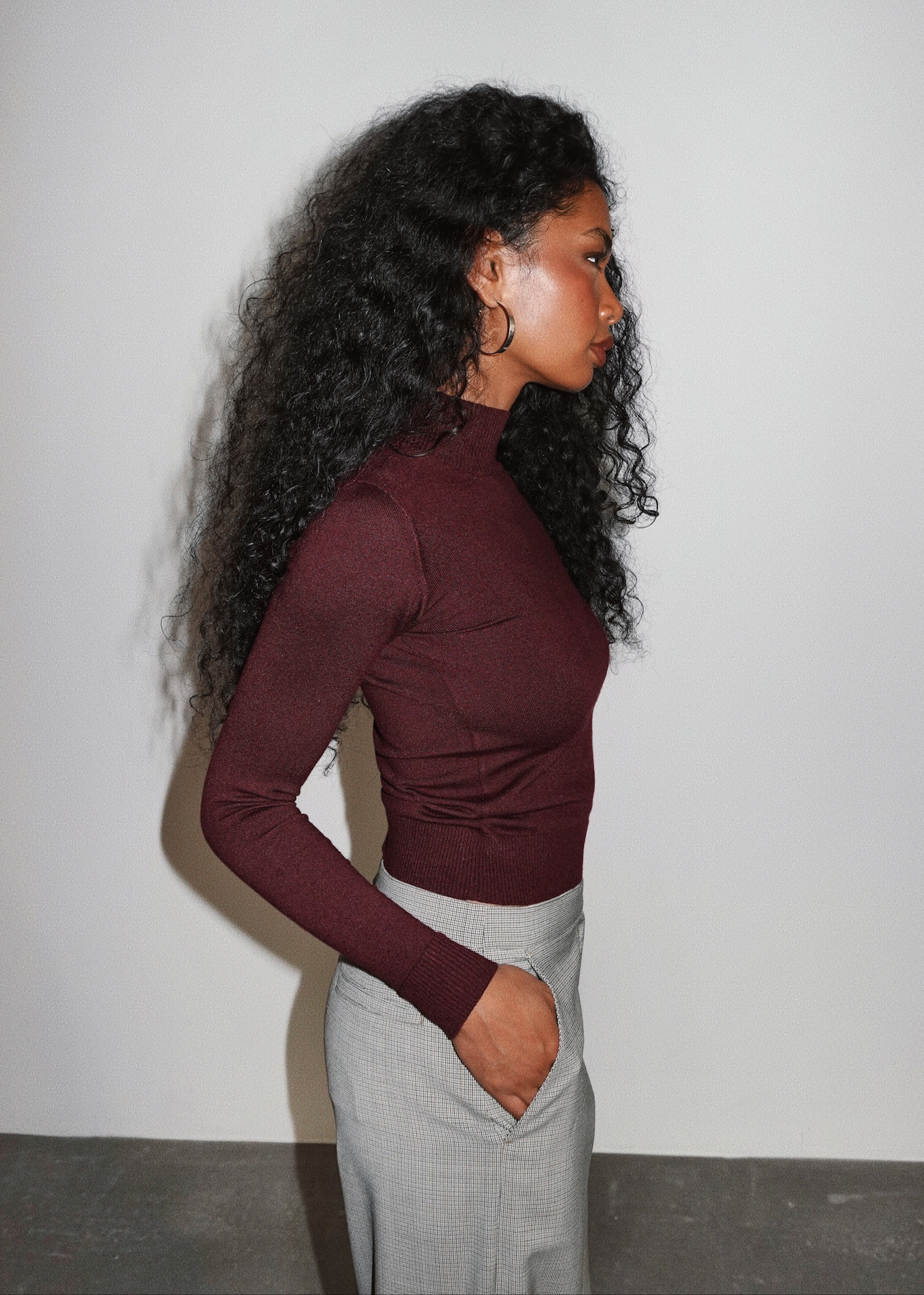2nd Skin Knitted Mid-Neck Sweater - Bordeaux