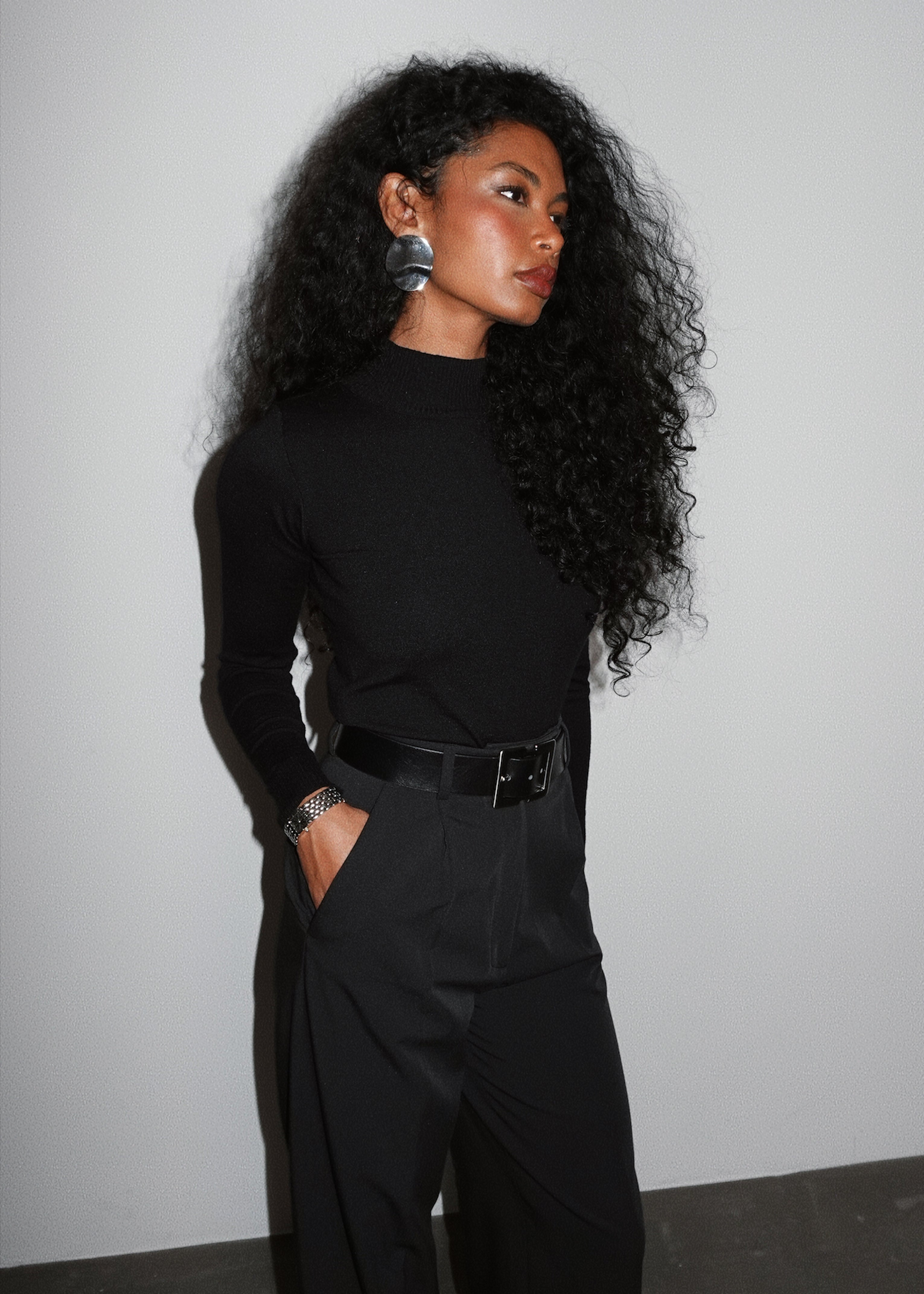 2nd Skin Knitted Mid-Neck Sweater - Black