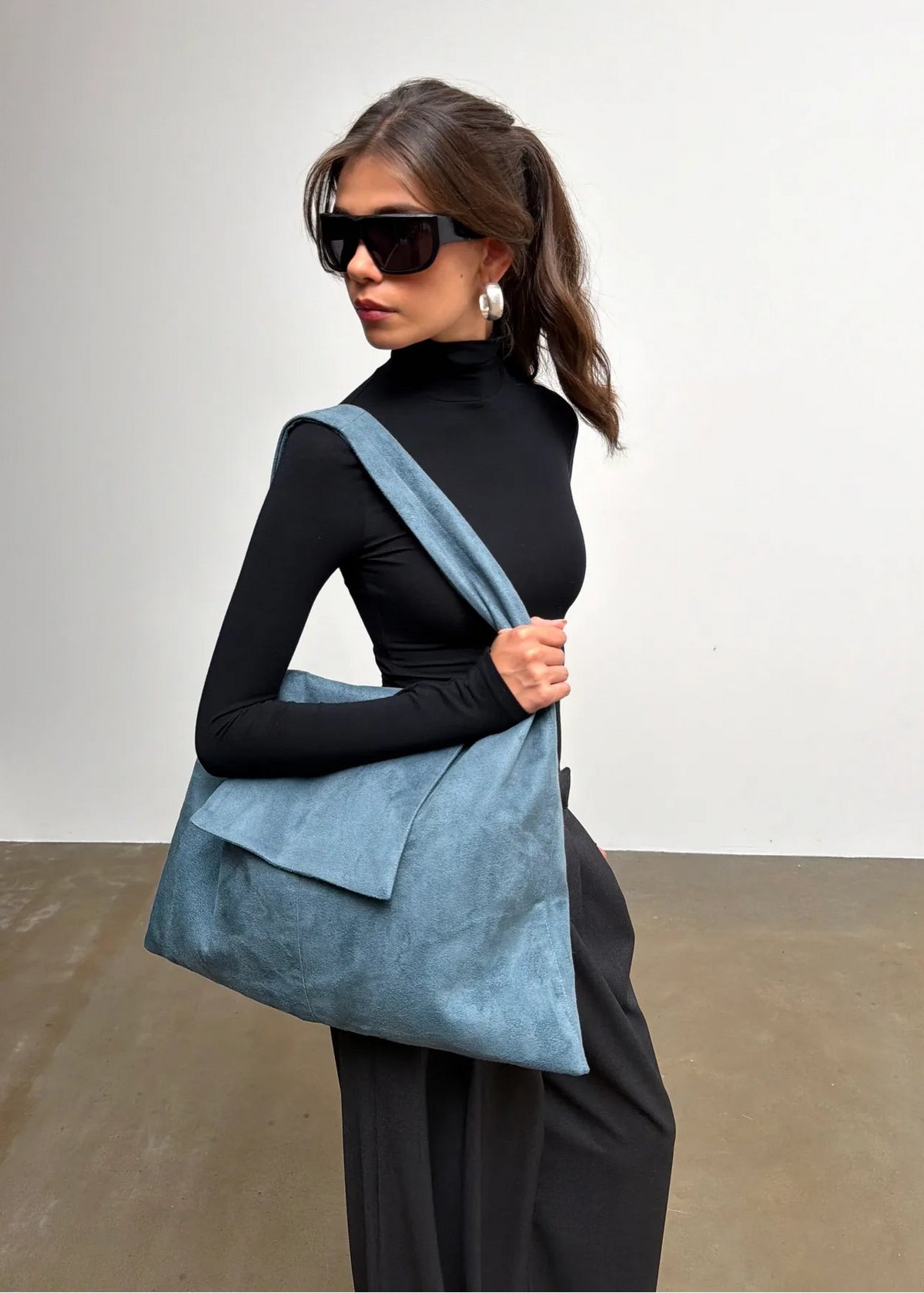 Ease Slouchy Shoulder Bag - Blue (Made to Order)