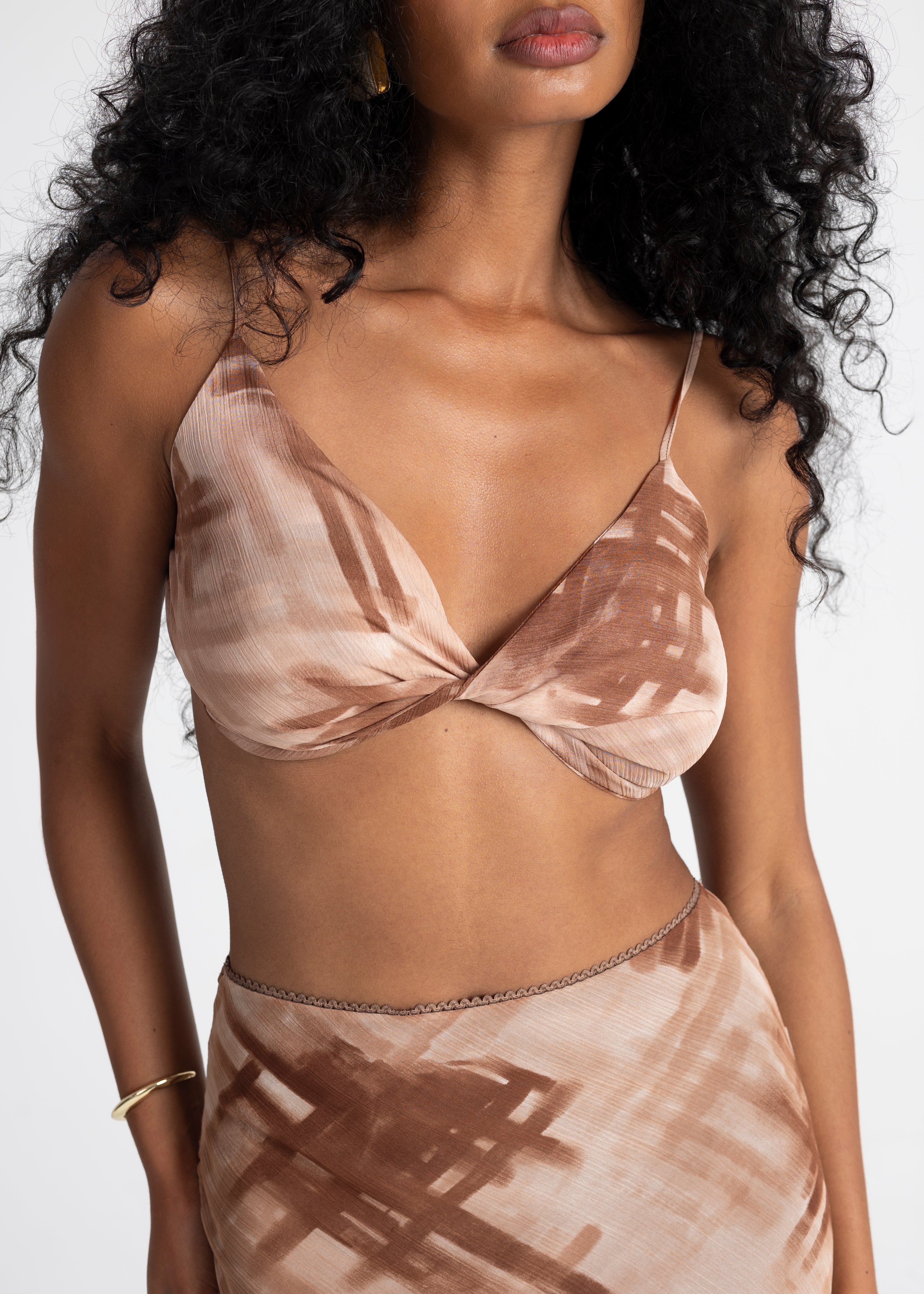 Perla Twisted Front Top