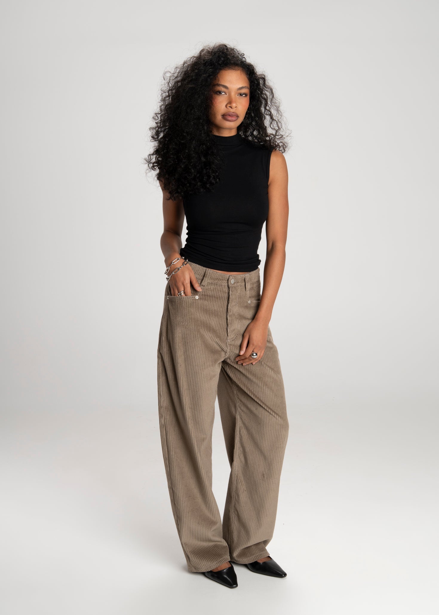 Ava Corduroy Barrel Trousers - Taupe