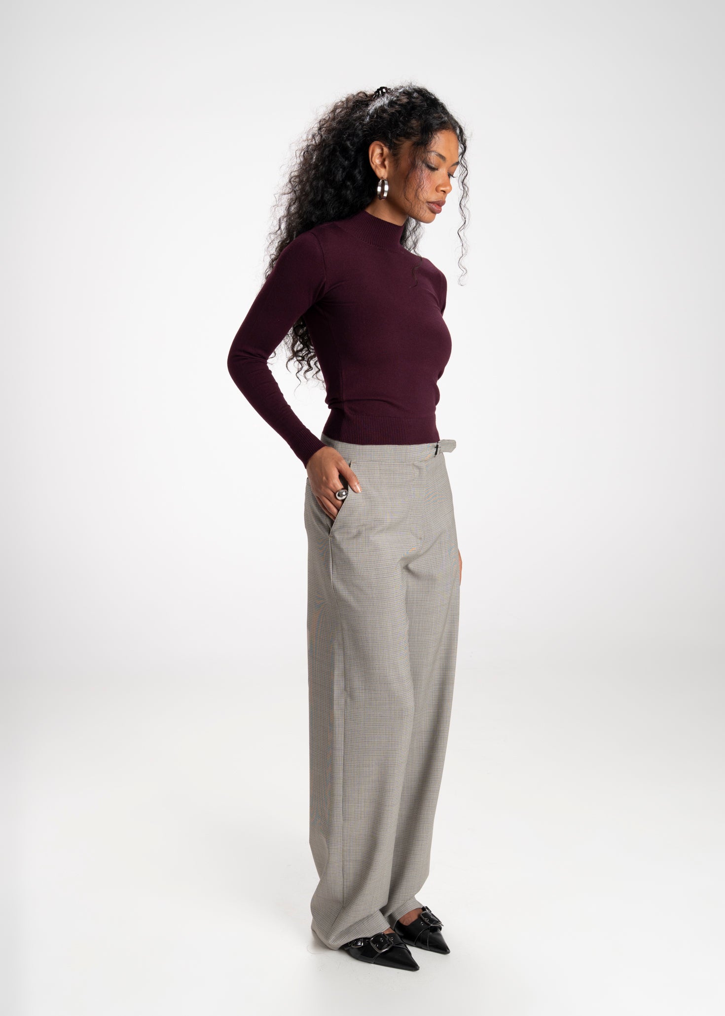 2nd Skin Knitted Mid-Neck Sweater - Bordeaux