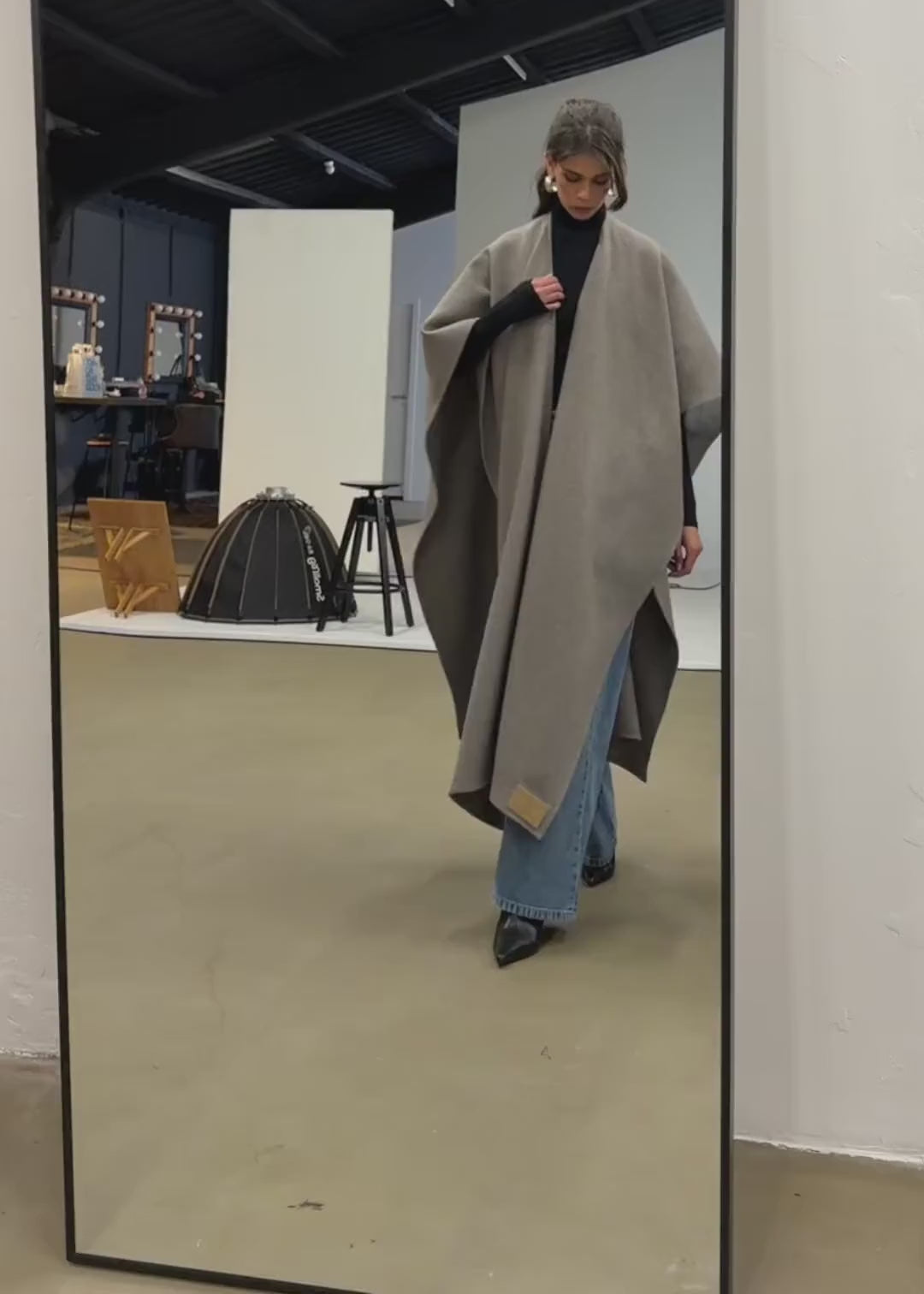 Drape Maxi Wool Cape | Grey