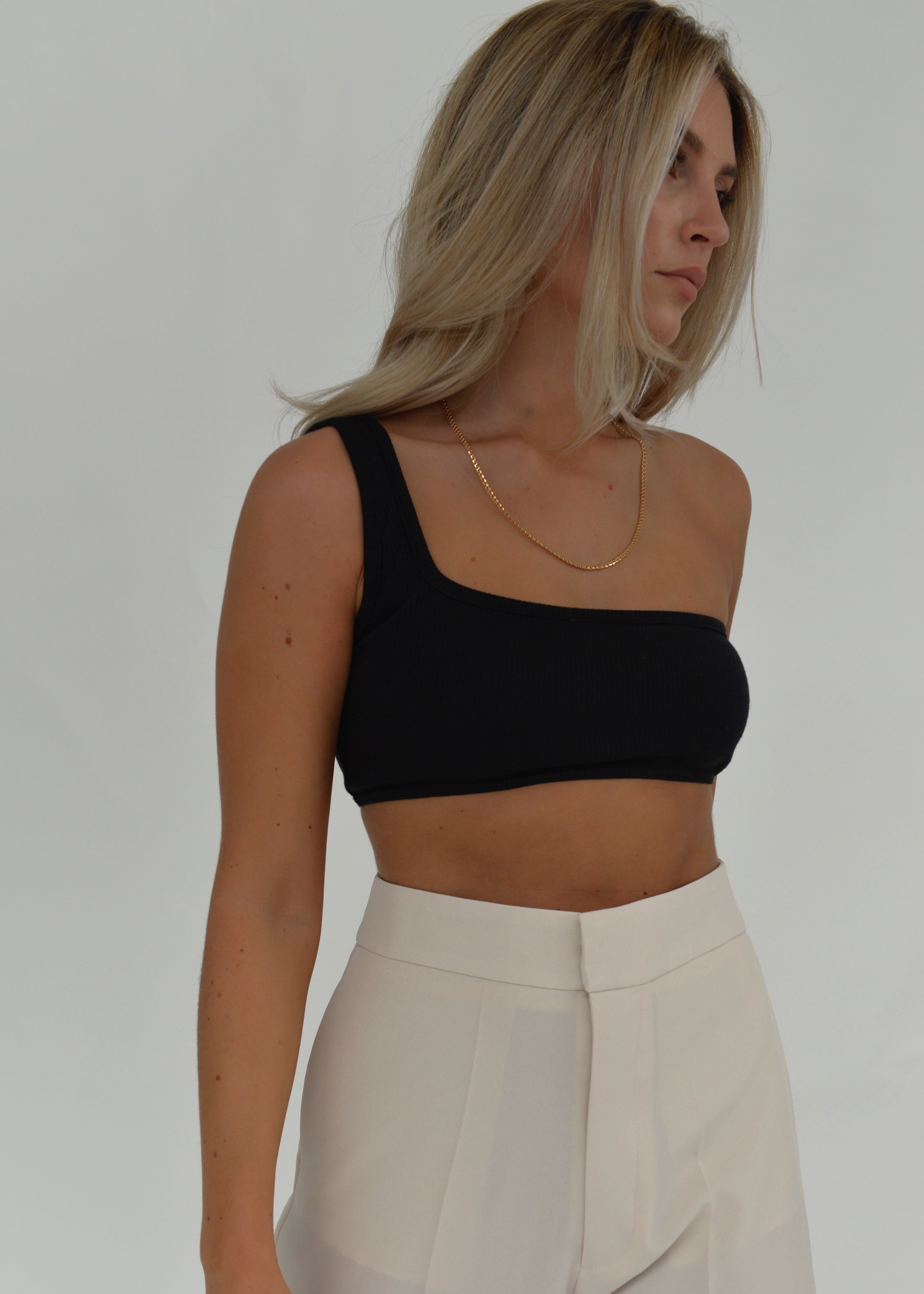 One shoulder ribbed Top - Black